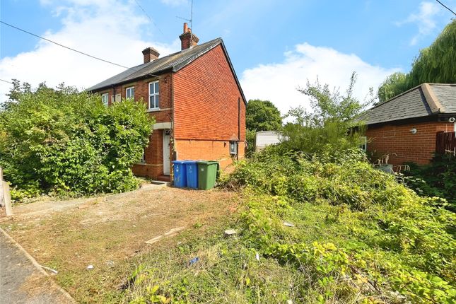 3 bed property, in Bay Road, £275,000