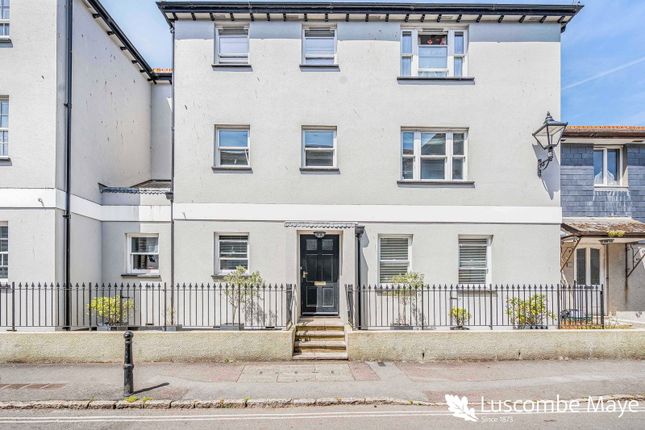 2 bed property, in Ticklemore Street, £270,000