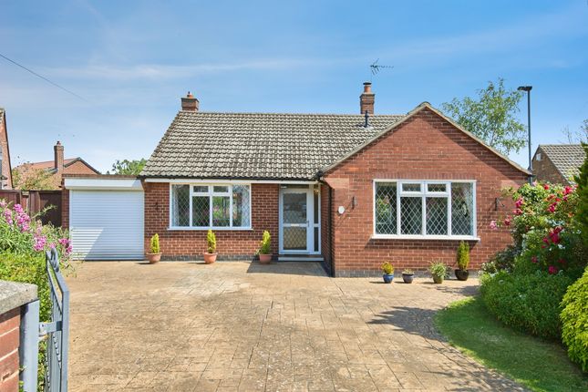 2 bed property, in Petersham Drive, £290,000