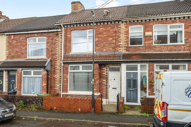 2 bed property, in Crown Road, £285,000