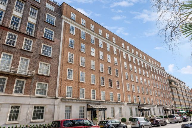 2 bed property, in Lowndes Square, £2,195,000