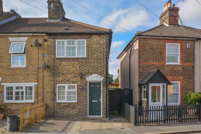 2 bed property, in Ongar Road, £350,000