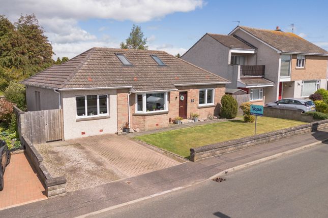3 bed property, in Renny Crescent, £290,000