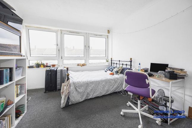 1 bed property, in Alderman Avenue, £185,000