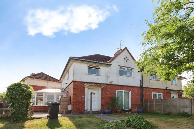 3 bed property, in Selby Road, £250,000