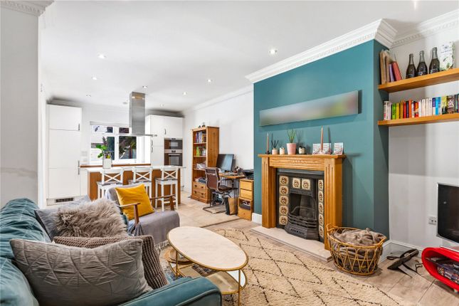 2 bed property, in Foulser Road, £675,000