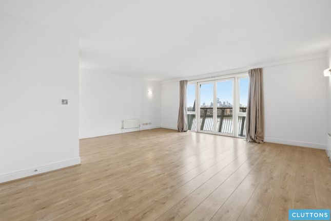 2 bed property, in Pierpoint Building, £580,000