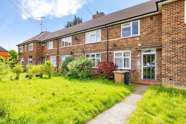 1 bed property, in Ferryhills Close, £250,000
