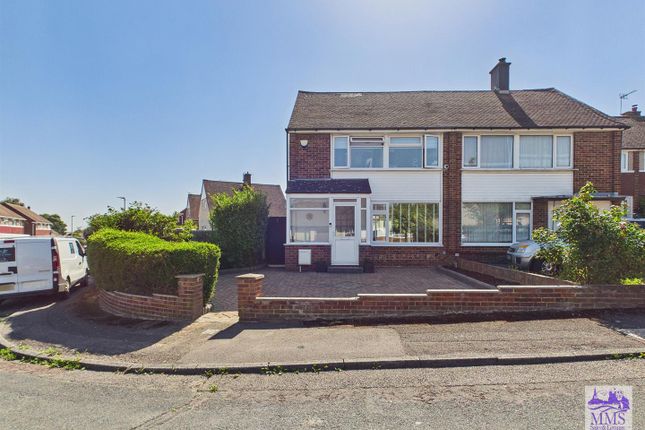 3 bed property, in Hoo Common, £375,000