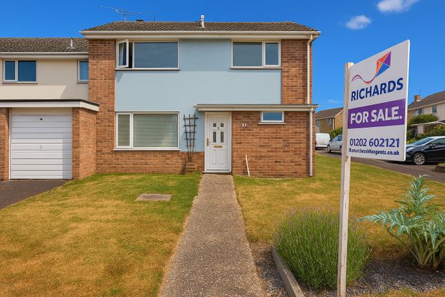 3 bed property, in Phelipps Road, £375,000
