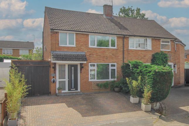 3 bed property, in Highfield Road, £390,000
