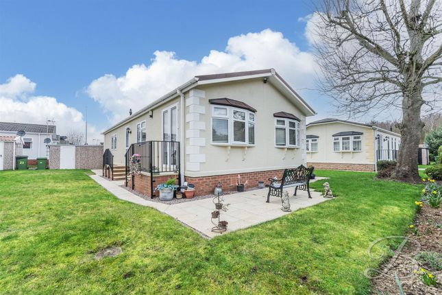 2 bed property, in Fairfield Park, £160,000