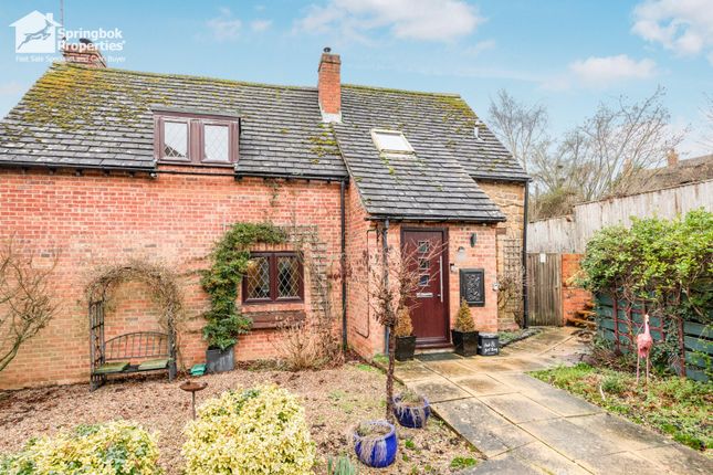 3 bed property, in Orchard Piece, £400,000