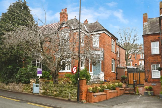 3 bed property, in Yarborough Road, £450,000