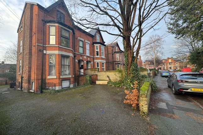 1 bed property, in York Road, £180,000