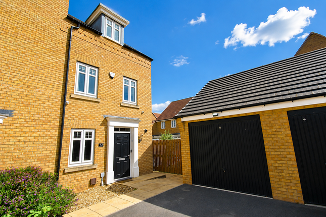 4 bed property, in Buttermere Crescent, £305,000