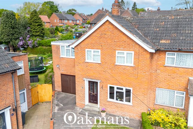 3 bed property, in Wistaria Close, £295,000