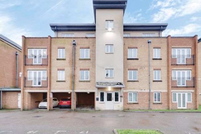 2 bed property, in Plover House, £235,000