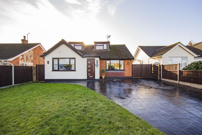 3 bed property, in Oaklands Close, £625,000