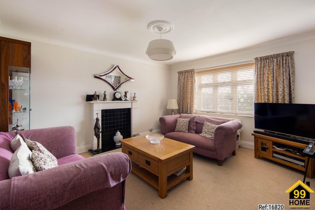 2 bed property, in Warren Court, £375,000