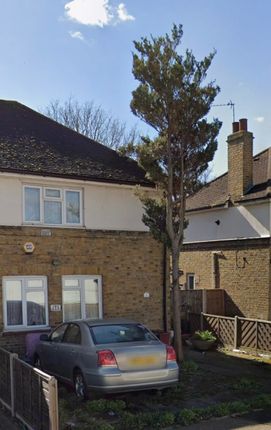 3 bed property, in Beavers Lane, £550,000
