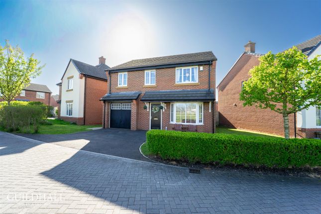 4 bed property, in St. Johns Drive, £325,000