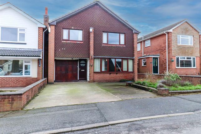 3 bed property, in Manning View, £265,000