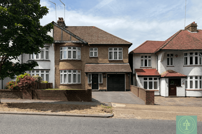 4 bed property, in Waterfall Road, £740,000