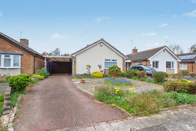 2 bed property, in Kedleston Close, £290,000