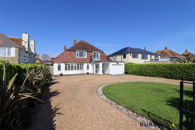 4 bed property, in South Cliff, £950,000