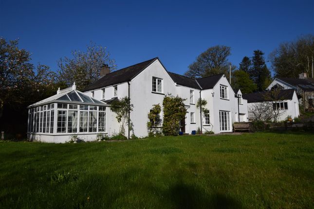 5 bed property, in Llechryd, £495,000