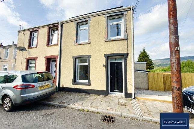 3 bed property, in Sunnybank Street, £175,000