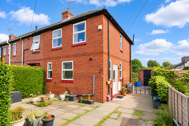 3 bed property, in Plumer Avenue, £290,000
