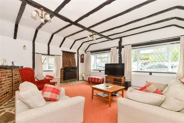 5 bed property, in Poles Lane, £850,000