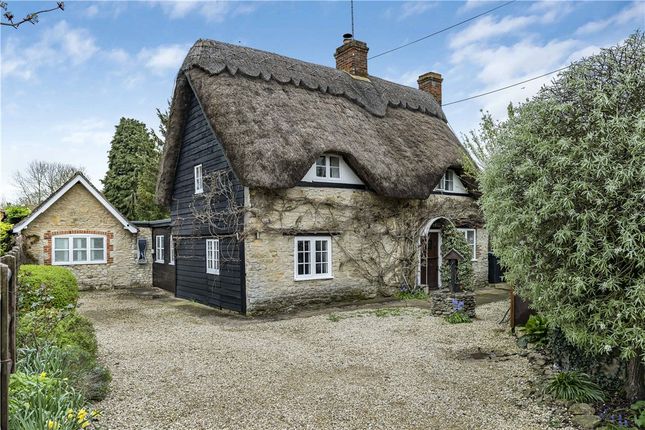 3 bed property, in School Lane, £679,000
