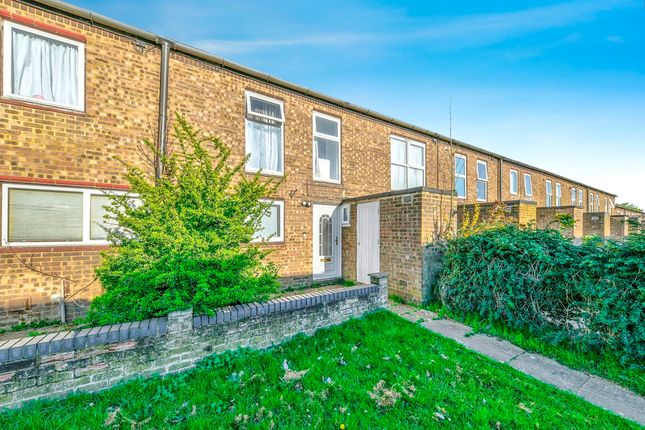 5 bed property, in Ripon Road, £300,000
