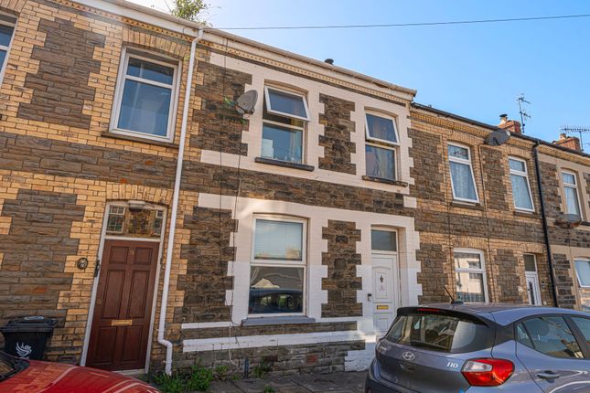 3 bed property, in Rose Street, £140,000