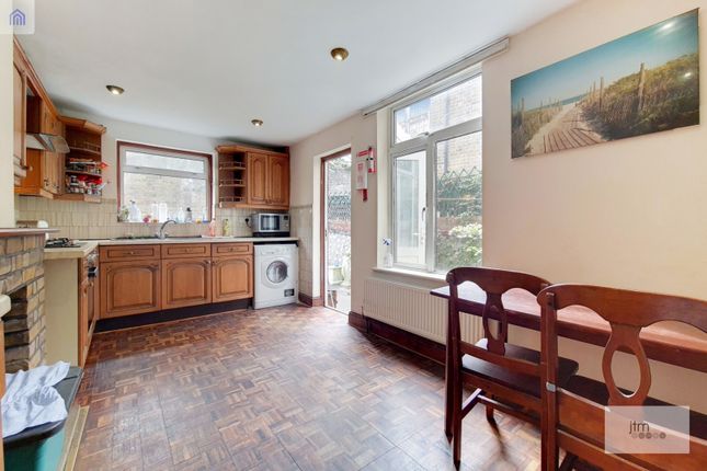 3 bed property, in Giesbach Road N19, £975,000