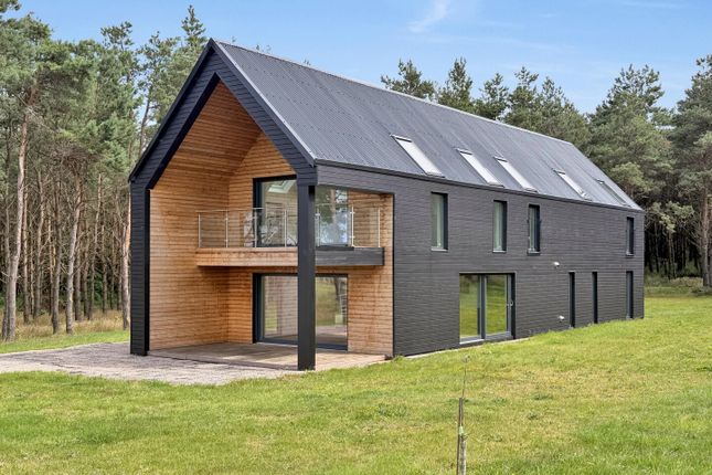 4 bed property, in Roseisle, £535,000