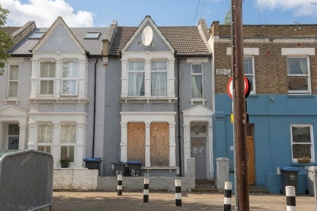 3 bed property, in 82 Harley Road, £375,000