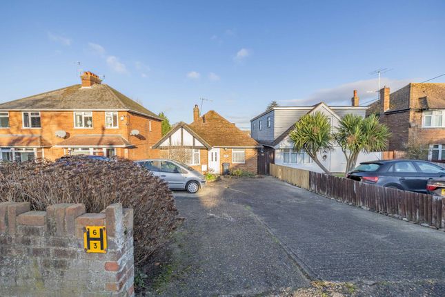 3 bed property, in Ashford Road, £250,000