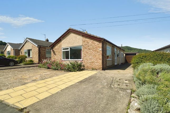 2 bed property, in Lon Derw, £250,000