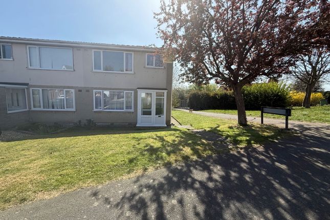 3 bed property, in Fennel Road, £215,000