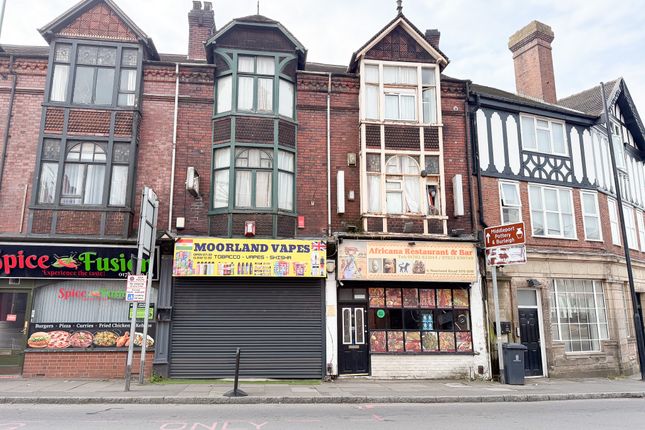 2 bed property, in Moorland Road, £85,000