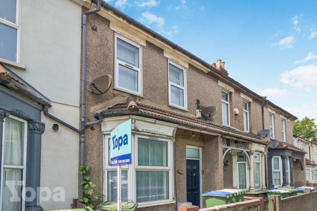 3 bed property, in South Road, £375,000
