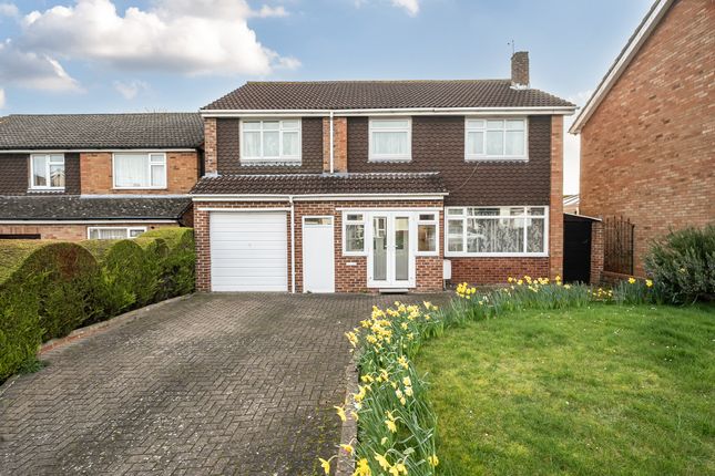 4 bed property, in Braemar Close, £475,000
