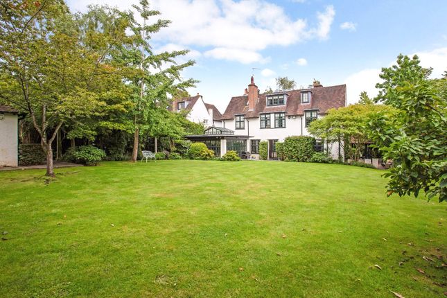 6 bed property, in The Bishops Avenue, £4,250,000