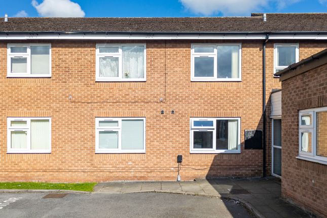 1 bed property, in St. Lukes Court, £36,000