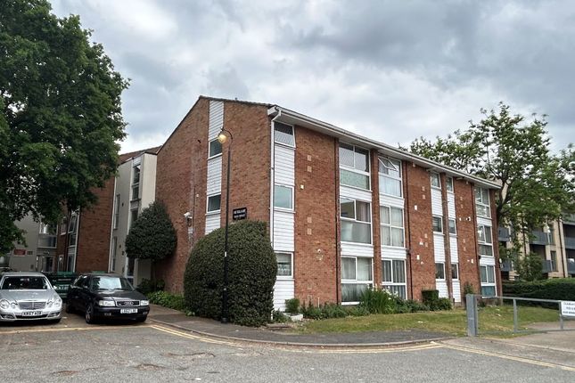 2 bed property, in 98 Rolls Court, £160,000