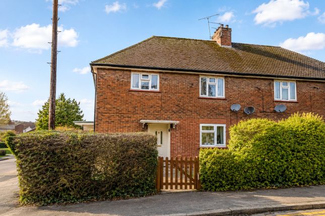 1 bed property, in Foxburrows Avenue, £250,000